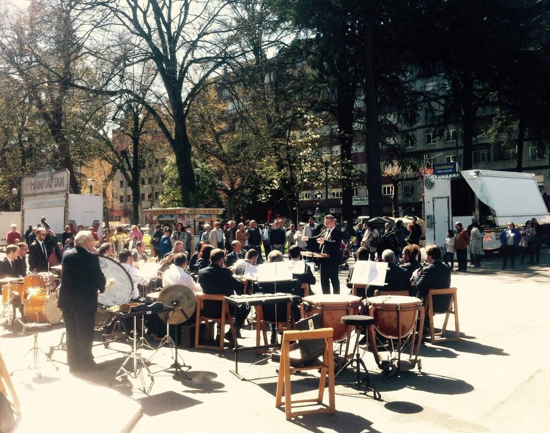 concierto huevos pintos 2015