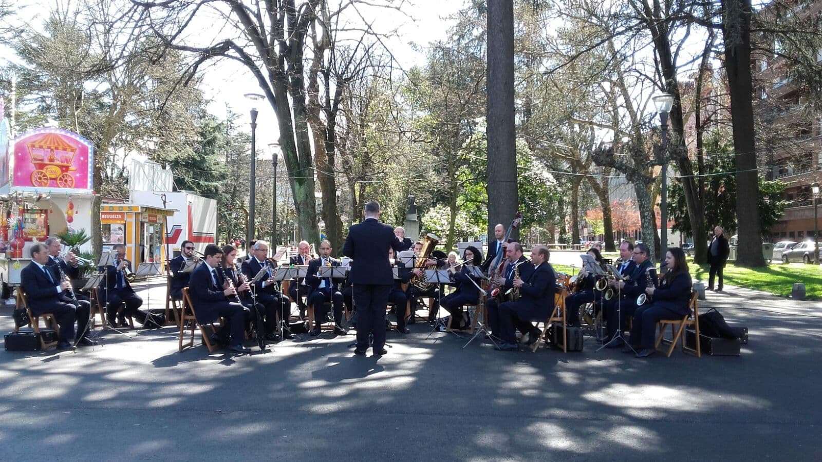Banda de Música de Langreo - huevos pintos 2016